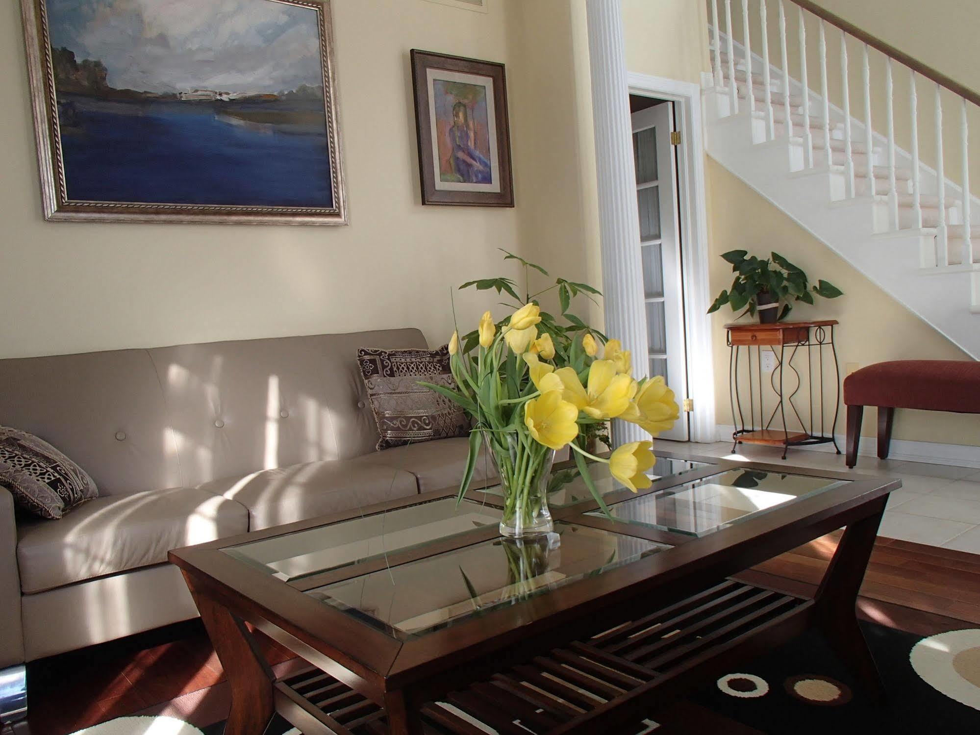 In Elegance Bed & Breakfast Niagara-on-the-Lake Exterior photo